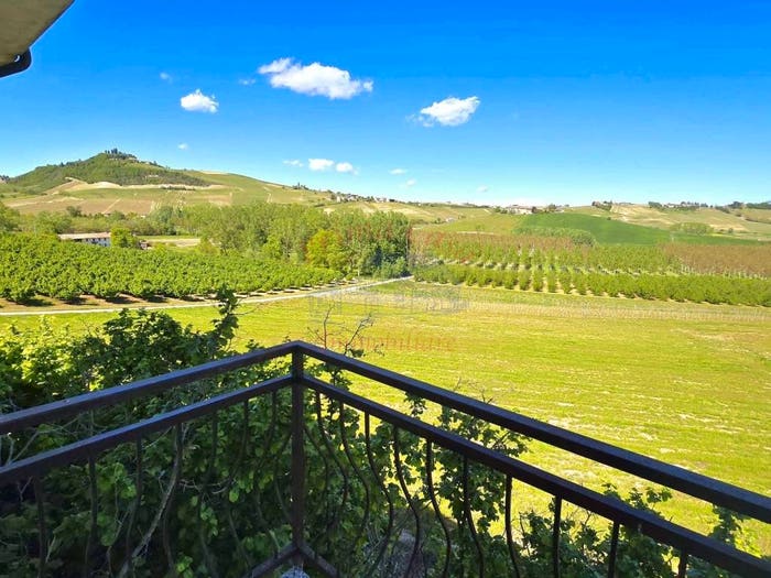 Casa con 6 locali in vendita in Strada Valle Nizza, Costigliole d'Asti