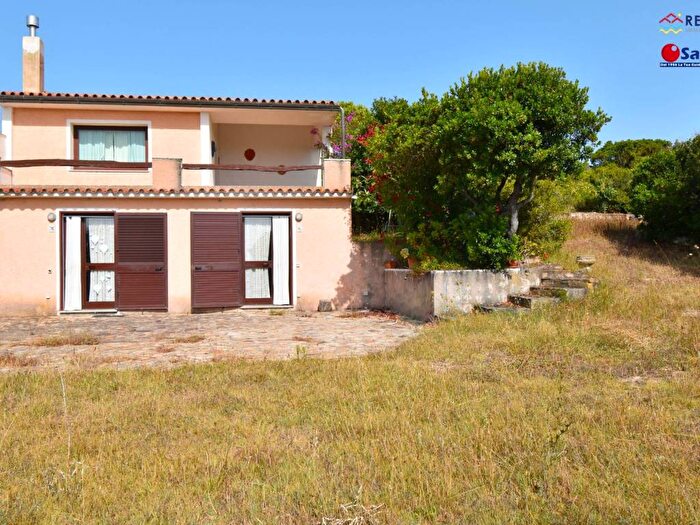 Casa con 6 locali in vendita in Strada Li Comandanti, Santa Teresa Gallura