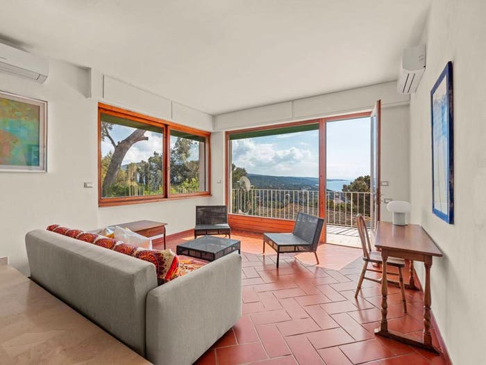 Casa con 6 locali in vendita in Via del Glicine, Quercianella, Livorno
