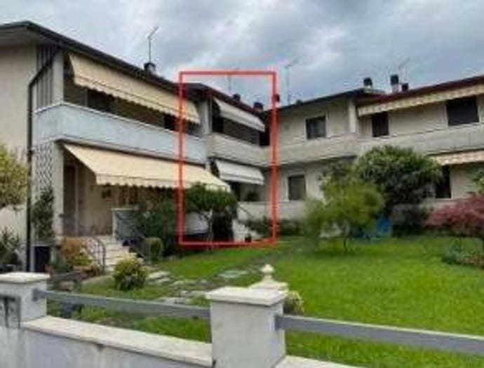Appartamento trilocale in vendita in Via Rizzardini, Piovene Rocchette