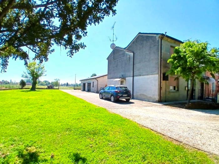 Casa quadrilocale in vendita in via chiesa, San Martino, Ferrara