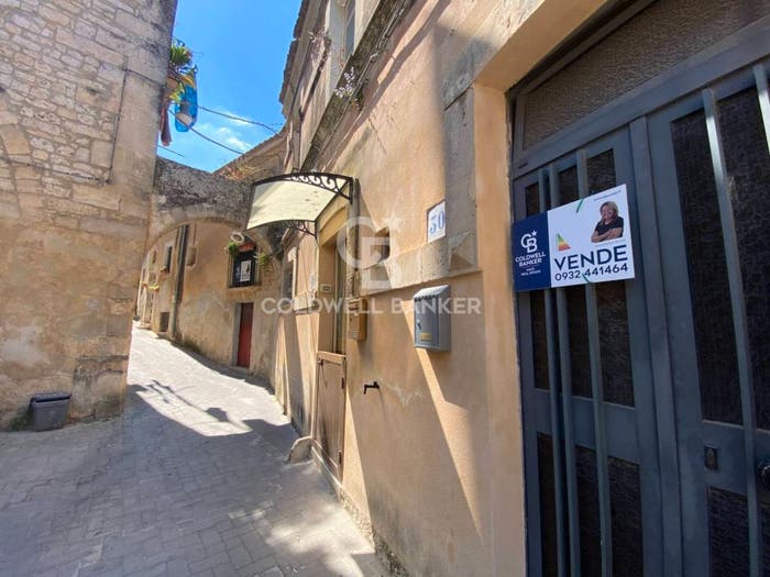 Casa con 6 locali in vendita in via Calamezzana, Modica Alta, Modica