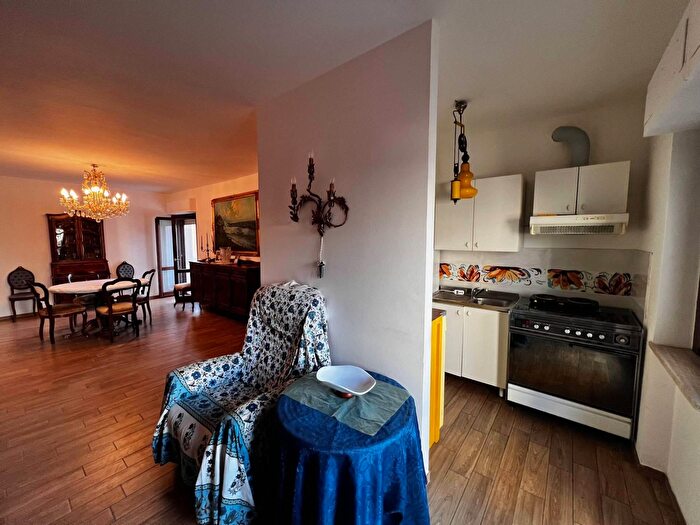 Appartamento con 5 locali in vendita in Largo Salvo d'Acquisto, Rieti