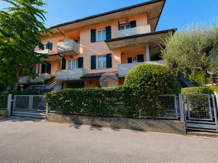 Casa quadrilocale in vendita in Via Franklin, Centro, Savignano sul Rubicone