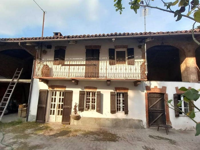 Casa quadrilocale in vendita in Via della Vittoria, Schierano, Passerano Marmorito
