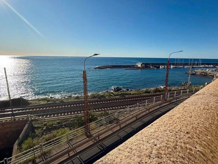 Appartamento trilocale in vendita in via garnier, Centro Storico Sant'Ampelio, Bordighera