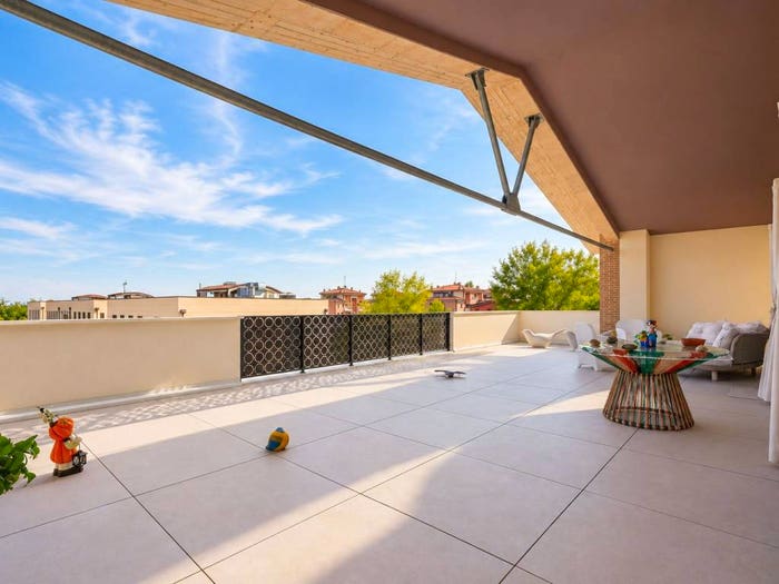 Casa con 5 locali in vendita in Via Luchino Visconti, Centro, Sant'Ilario d'Enza