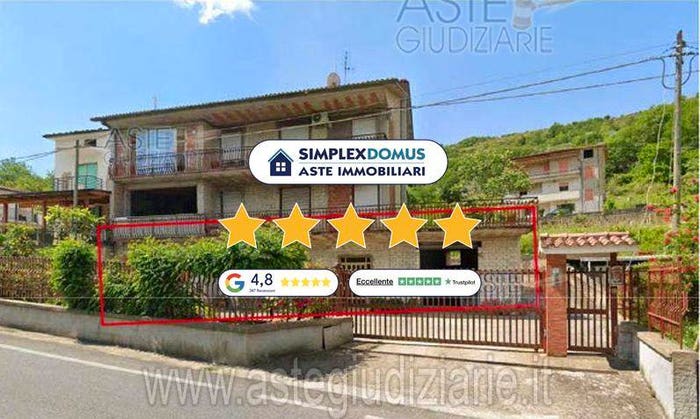 Appartamento con 6 locali in vendita in Via Valle Bernardo, Centro, Lenola