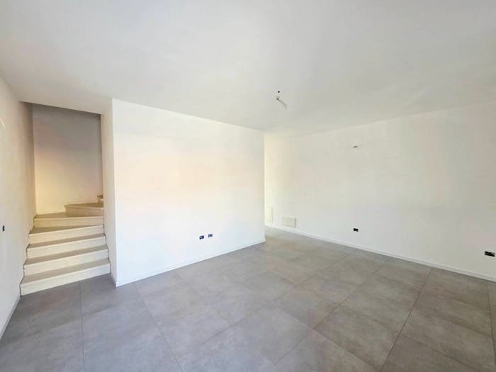 Casa trilocale in vendita in Viale Vincenzo Gallucci, Saletto, Borgo Veneto