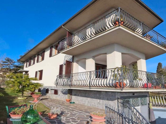 Casa con 6 locali in vendita in Bellavista, Poggibonsi