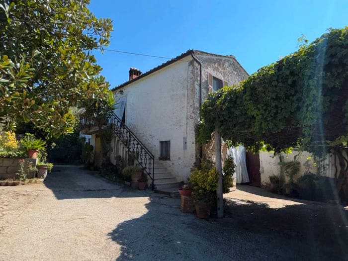 Casa con 5 locali in vendita in Via Sant'Andrea, Sant'andrea, Montebuono