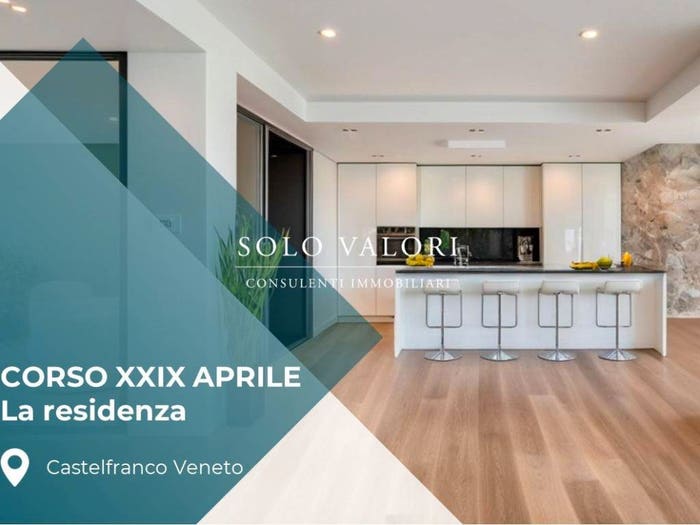 Appartamento con 5 locali in vendita in Corso Ventinove Aprile, Castelfranco Veneto