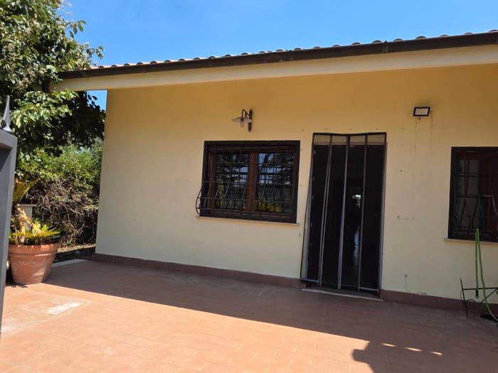 Casa con 6 locali in vendita in Via Flaminia, Morlupo