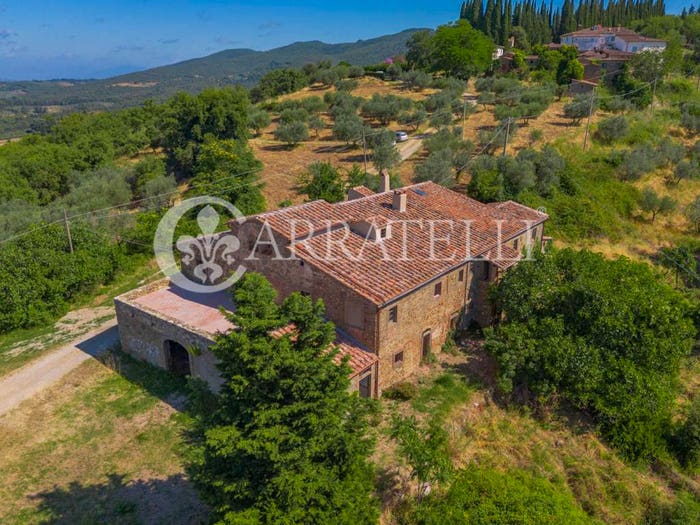Casa con 6 locali in vendita in Via P Mantegazza, Centro, Greve in Chianti