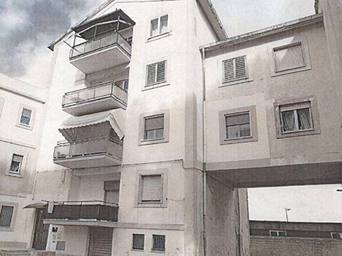 Appartamento trilocale in vendita in Via Giulio Cesare, San Severo