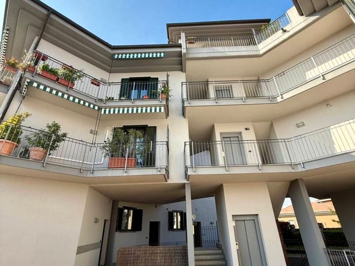 Appartamento quadrilocale in vendita in Via Vittorio Veneto, Centro, Riva Presso Chieri