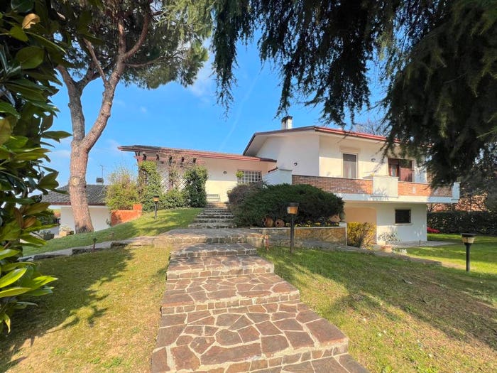 Casa con 6 locali in vendita in Villaggio Montegrappa, Quinto Vicentino