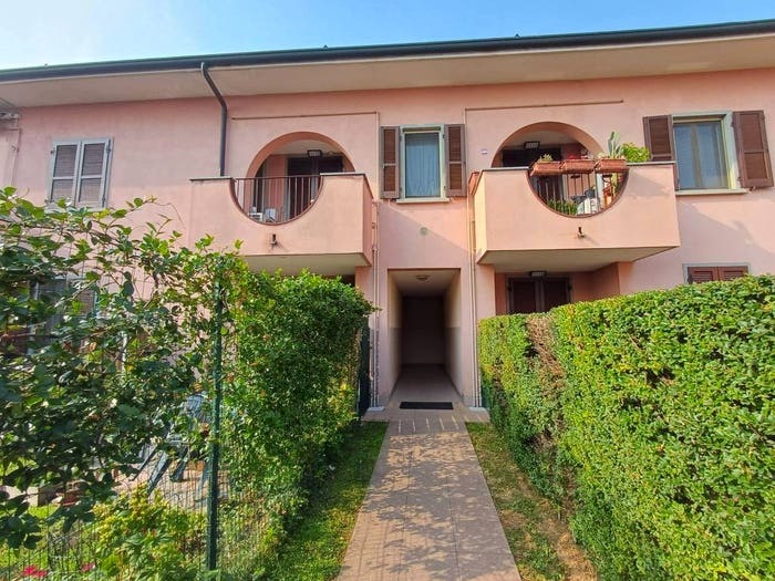 Casa bilocale in vendita in Via Fratelli Cervi, Trezzano Rosa