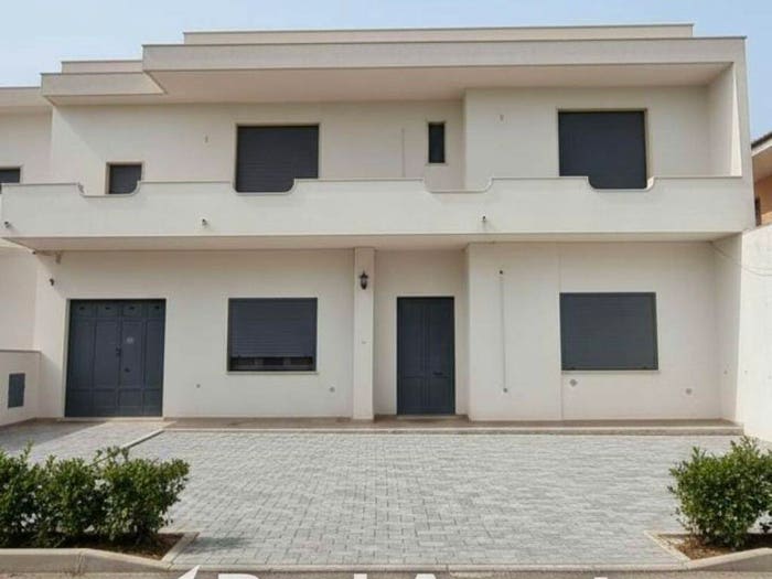 Casa con 6 locali in vendita in Via Fratelli Cervi, Melissano