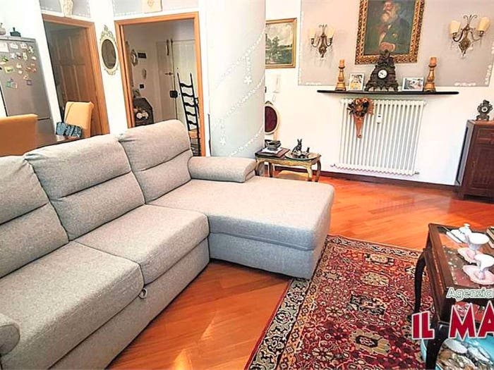 Appartamento con 6 locali in vendita in Via C Rebora, Isoverde, Campomorone