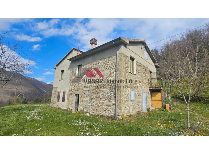 Casa con 6 locali in vendita in Strada Provinciale di Chitignano, Chitignano