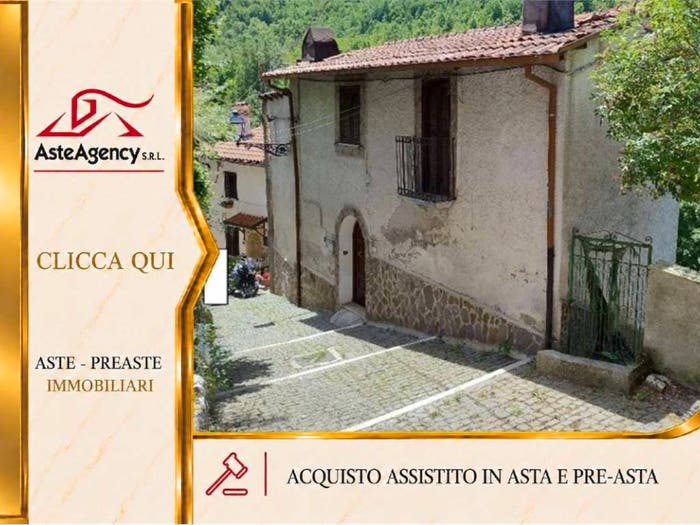 Casa con 6 locali in vendita in Via Molino, Centro, Castellafiume