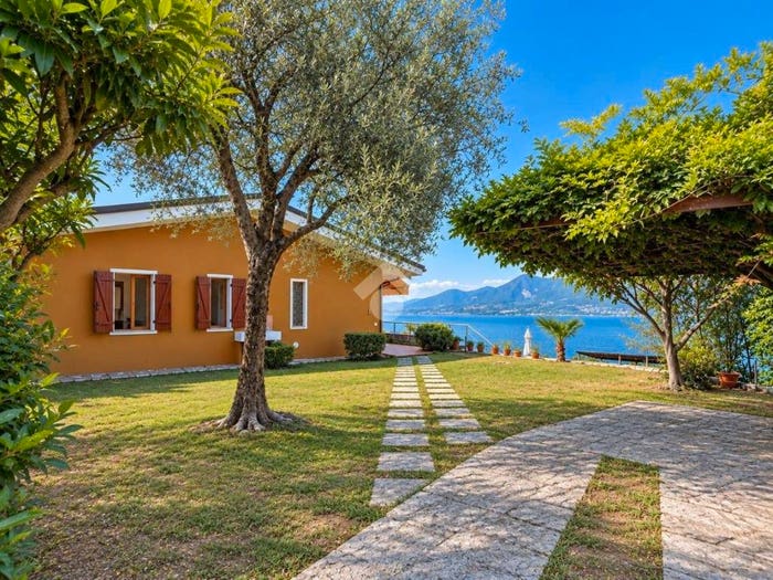 Casa trilocale in vendita in Villaggio Erika, Pai, Torri del Benaco
