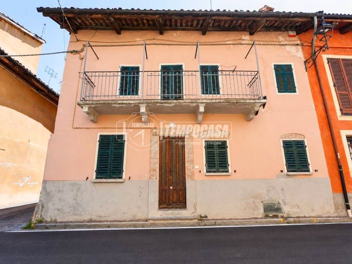 Casa con 6 locali in vendita in Via Roma, Centro, Trinità