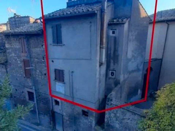 Casa con 6 locali in vendita in Vicolo Dell'Ariola, Centro, Fabrica di Roma