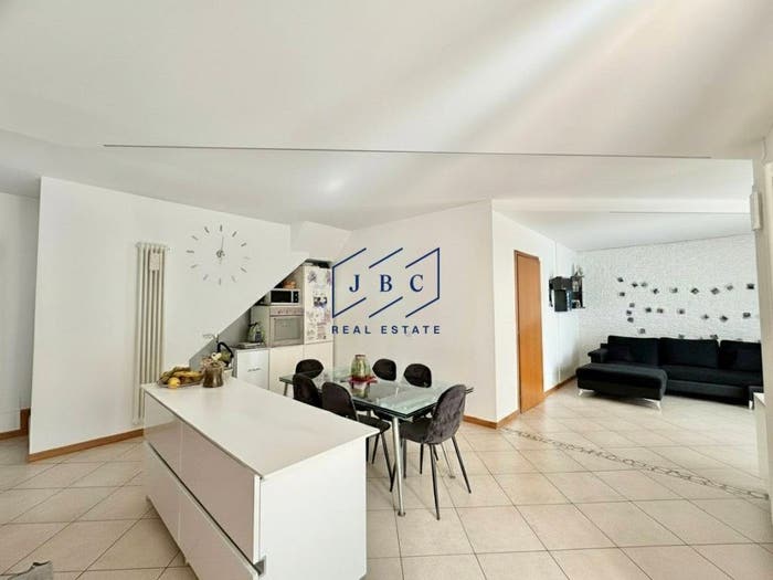 Appartamento quadrilocale in vendita in VIA OLANDA n, Lido Est, Jesolo