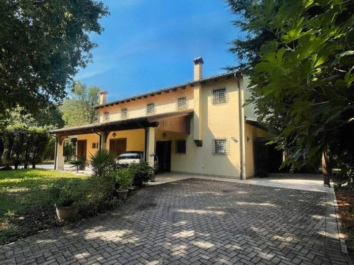 Casa con 5 locali in vendita in Via Volti, Centro, Torreglia
