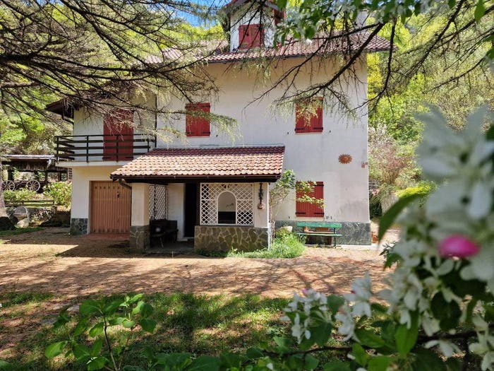 Casa con 6 locali in vendita in Via Sambù, Urbe