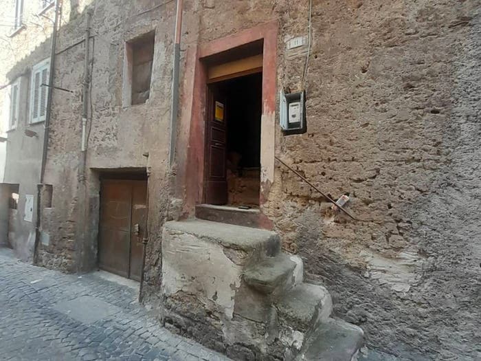 Appartamento monolocale in vendita in Via Sardegna, Centro, Caprarola