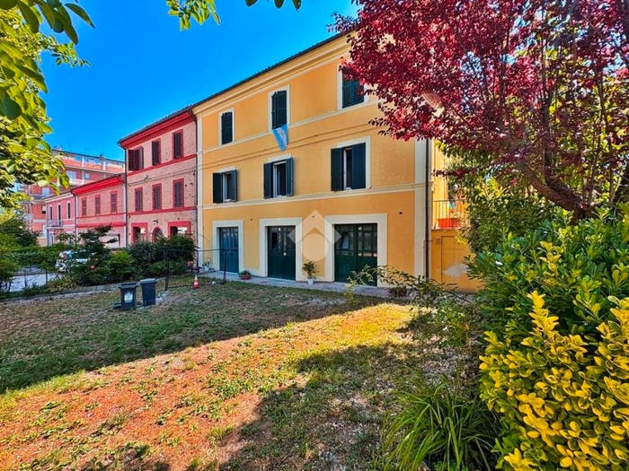Casa con 6 locali in vendita in Via Belisario, Centro, Cerreto d'Esi