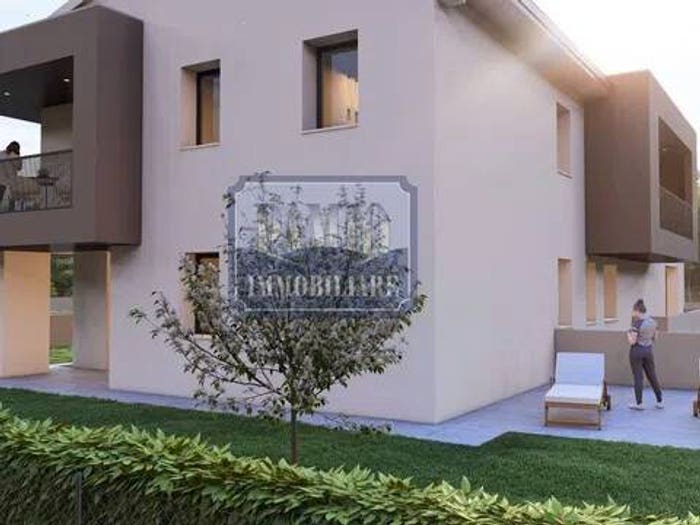 Appartamento quadrilocale in vendita in Centro, Giavera del Montello