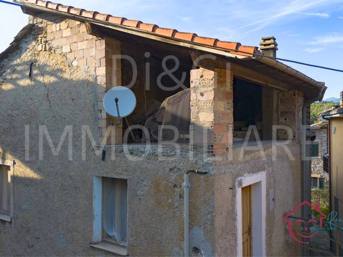 Casa con 5 locali in vendita in Borgata Villa, Villafranca, Garlenda