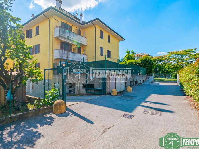 Appartamento trilocale in vendita in Via dei Livelli, Centro, Caselle Lurani