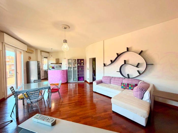 Appartamento trilocale in vendita in via romagnoli, Murri, Bologna