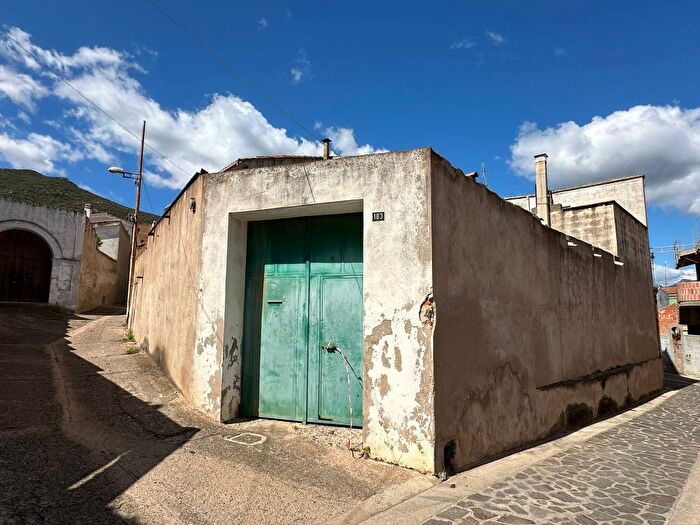 Casa con 6 locali in vendita in Via Speranza, Centro, Muravera