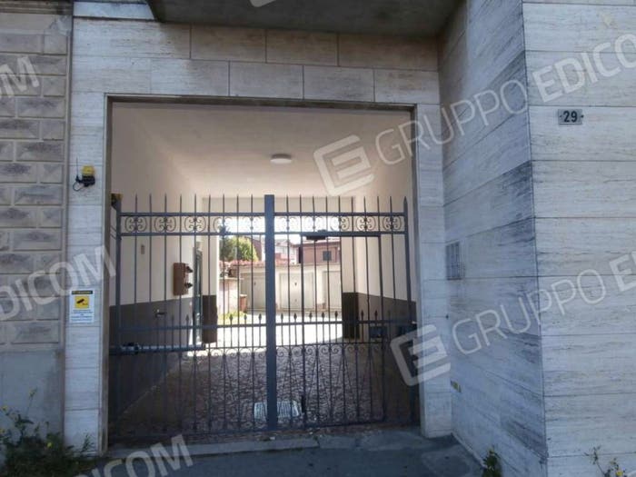 Appartamento trilocale in vendita in Via Don Giovanni Frippo, Cascinetta, Gallarate