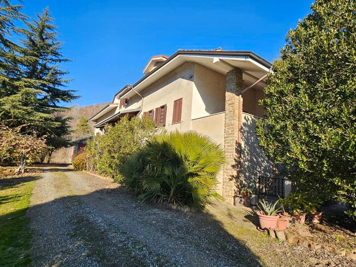Casa con 6 locali in vendita in Regione Teola, Loazzolo