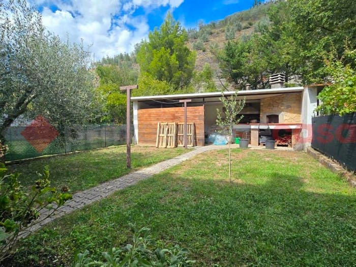 Casa con 6 locali in vendita in Via Masaccio, Centro, Capolona
