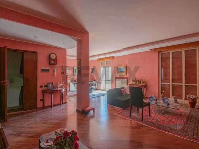 Casa con 6 locali in vendita in Via Cialdini, Centro, Pachino