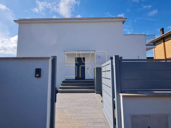 Casa trilocale in vendita in Via Nicolò Barabino, Acilia, Roma
