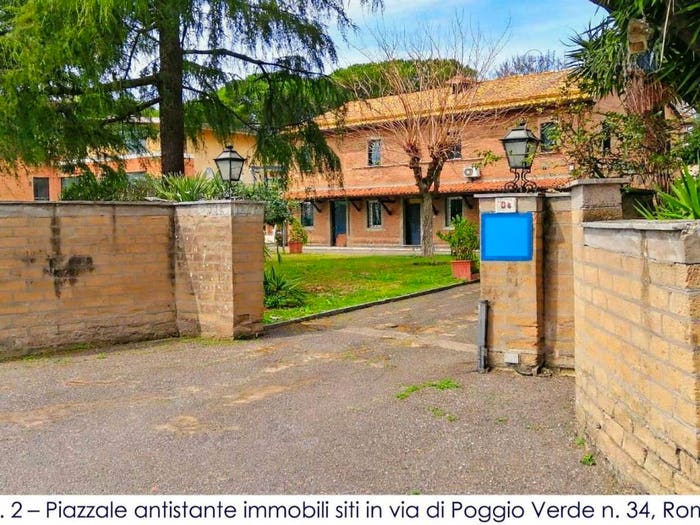 Casa con 6 locali in vendita in Via Poggio Verde, Casetta Mattei Corviale, Roma