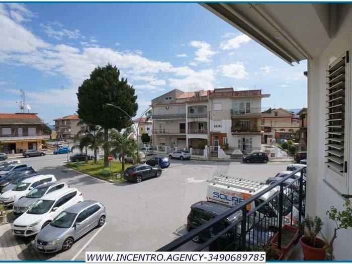 Appartamento con 6 locali in vendita in Piazza Nicolò Pandolfo, Centro, Pace del Mela