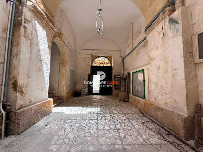 Appartamento quadrilocale in vendita in Via Carlo Russi, Centro Storico, Lecce
