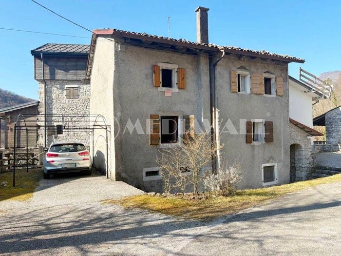 Casa con 6 locali in vendita in Via Sclaf, Tramonti di Sotto