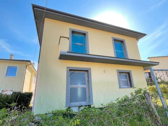 Casa con 5 locali in vendita in Via Aldo Moro, Bassano Romano
