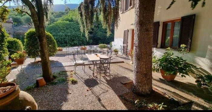 Casa con 6 locali in vendita in Centro, Calci